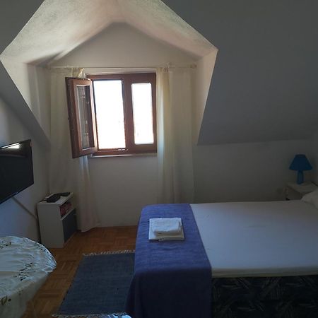 Vila Dora Supetar Daire Oda fotoğraf