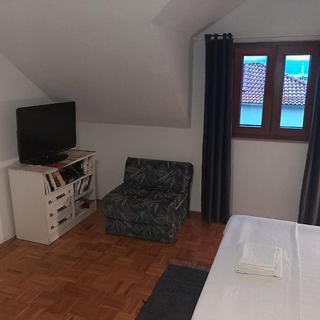 Vila Dora Supetar Daire Oda fotoğraf